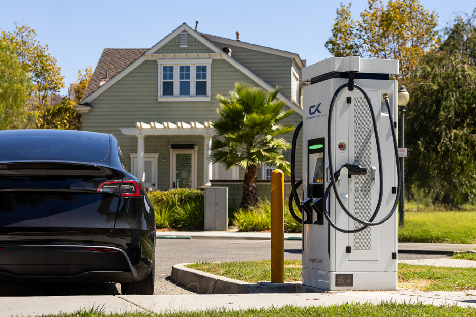 chargetronix-charger-at-shopping-center